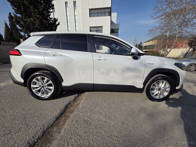 Toyota Corolla Cross 2024, 30,000 km - 2.0 l - Bakı