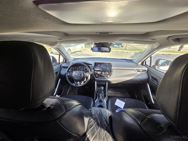 Toyota Corolla Cross 2024, 30,000 km - 2.0 l - Bakı