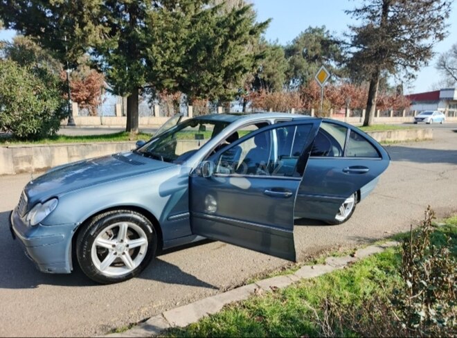 Mercedes C 240 2004, 305,943 km - 2.6 l - Lənkəran