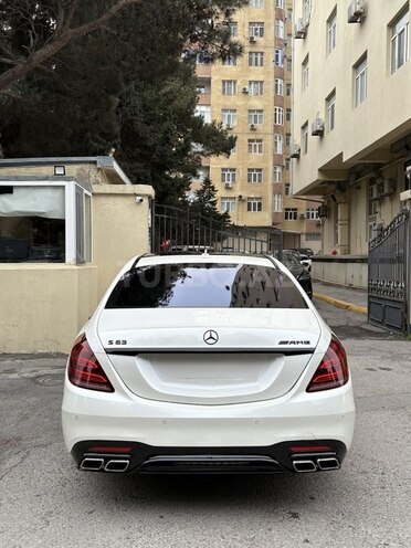 Mercedes S 550-4