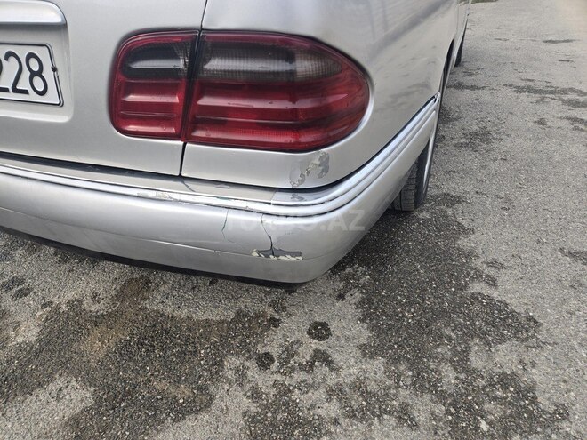 Mercedes E 280 1996, 280,000 km - 2.8 l - Bakı