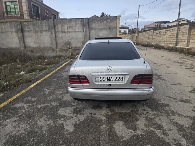 Mercedes E 280 1996, 280,000 km - 2.8 l - Bakı