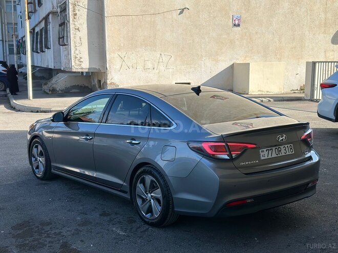 Hyundai Sonata-6