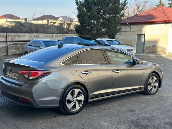 Hyundai Sonata-8