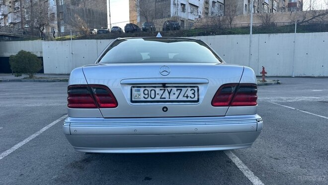 Mercedes E 320 2000, 274,000 km - 3.2 l - Bakı