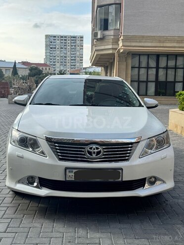 Toyota Camry-1