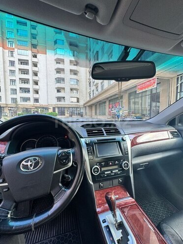 Toyota Camry-6