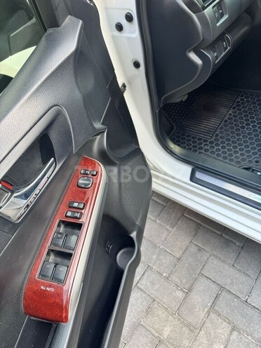 Toyota Camry-9