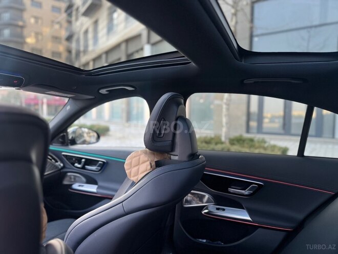 Mercedes E 300 de-8