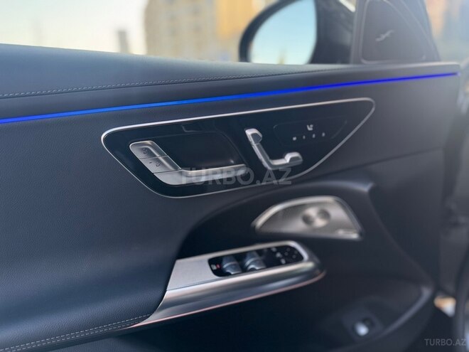 Mercedes E 300 de-9