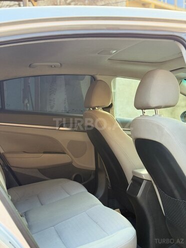 Hyundai Elantra 2018, 111,187 km - 2.0 l - Bakı