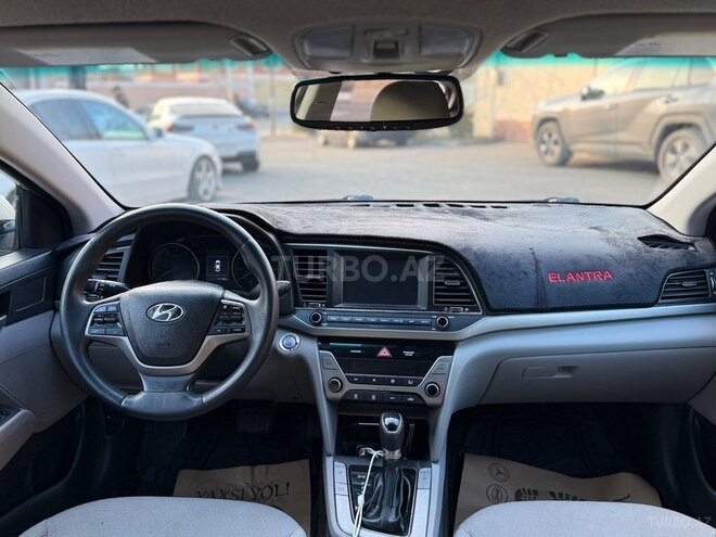 Hyundai Elantra 2018, 111,187 km - 2.0 l - Bakı