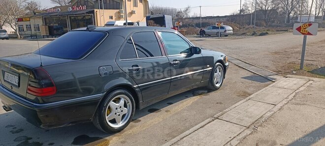 Mercedes C 200 1996, 296,000 km - 2.0 l - Yevlax
