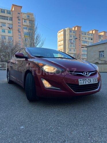 Hyundai Elantra-3
