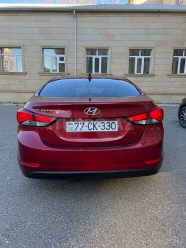 Hyundai Elantra-6