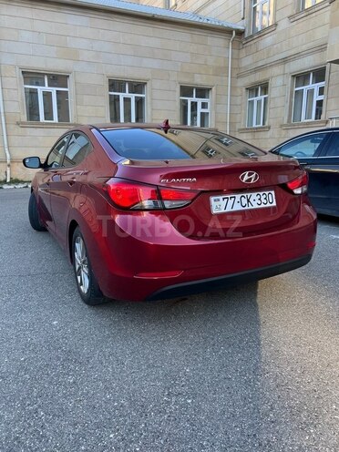 Hyundai Elantra-7