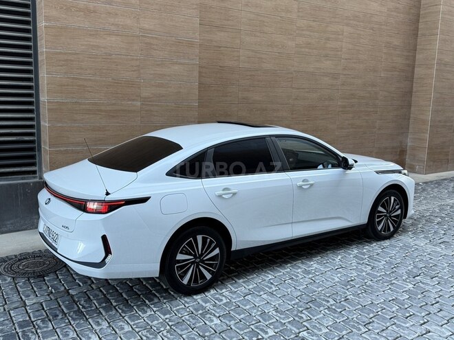 Changan Qiyuan A05 2025, 21,500 km - 1.5 л - Bakı