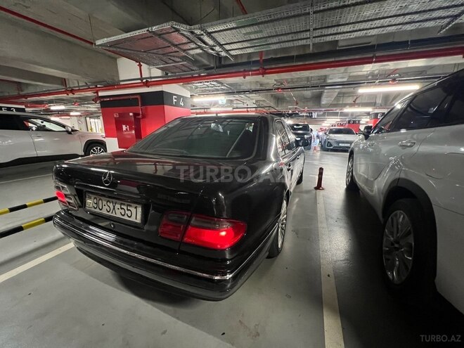 Mercedes E 270 1999, 523,305 km - 2.7 l - Bakı