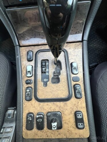 Mercedes E 270 1999, 523,305 km - 2.7 l - Bakı