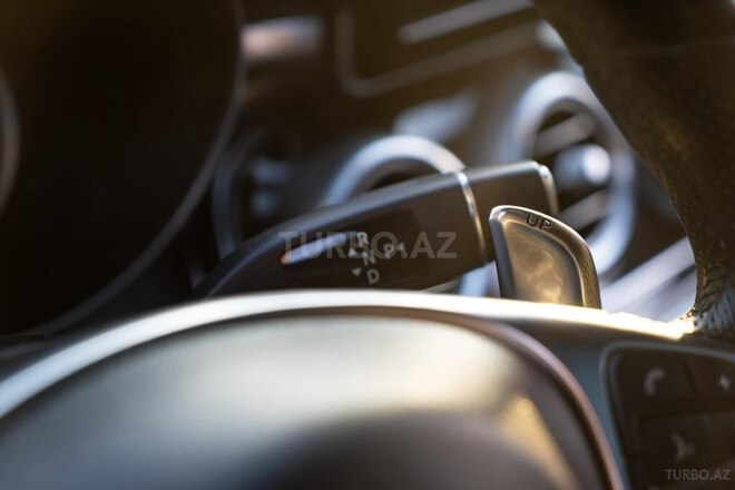 Mercedes C 63 AMG-5