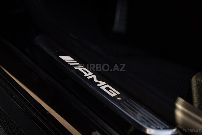 Mercedes C 63 AMG-6