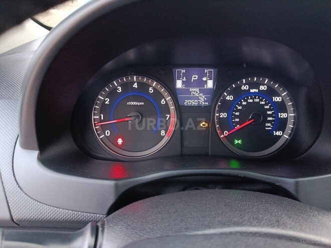 Hyundai Accent 2015, 200,000 km - 1.6 l - Bakı