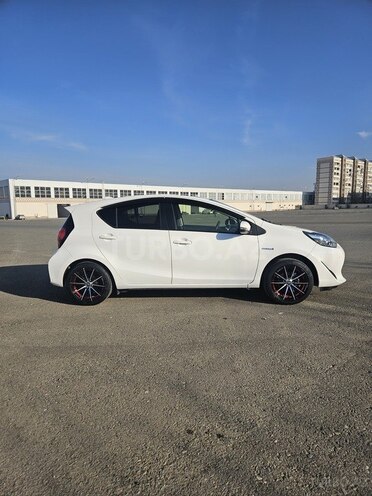 Toyota Aqua 2019, 136,500 km - 1.5 l - Gəncə