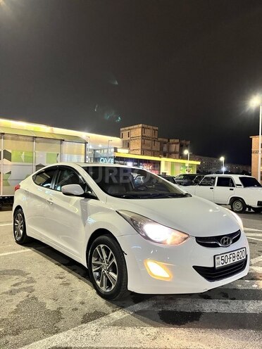 Hyundai Elantra-6