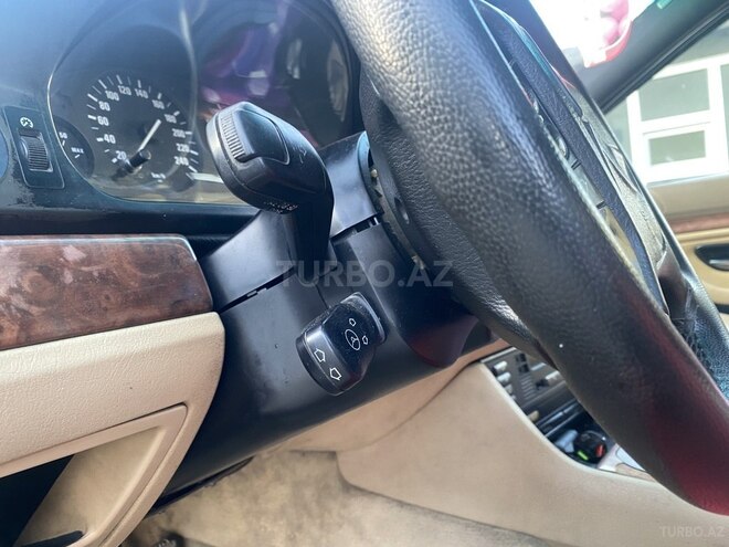 BMW 528 1996, 318,000 km - 2.8 л - Bakı
