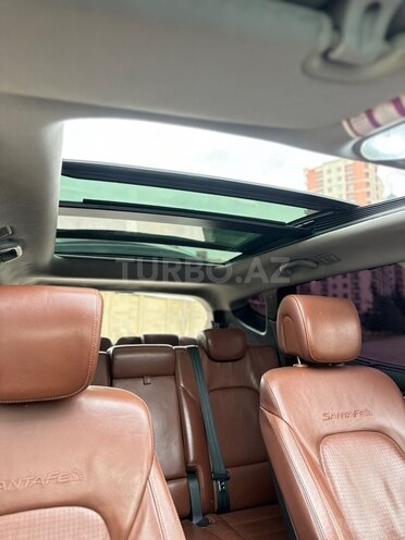 Hyundai Santa Fe-10