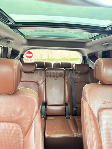Hyundai Santa Fe-12