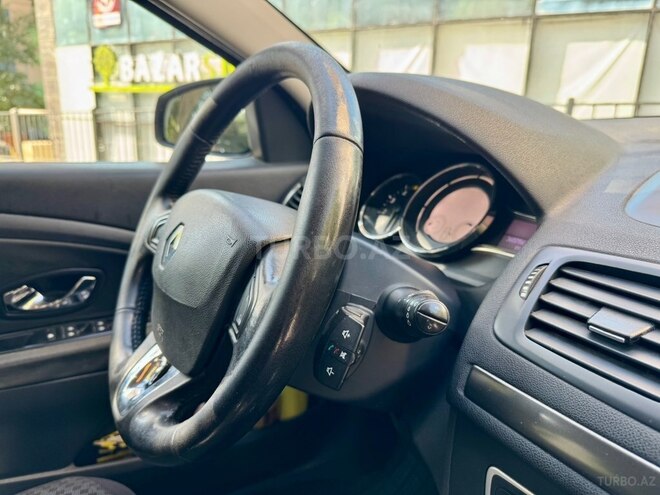 Renault Megane-8