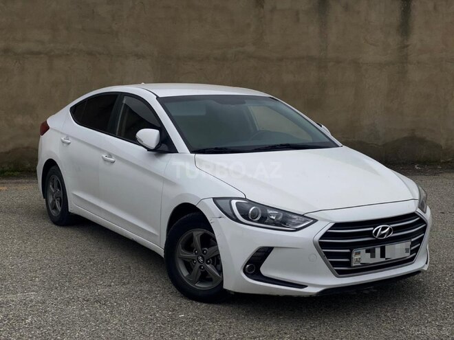 Hyundai Elantra 2015, 220,000 km - 1.6 l - Bakı