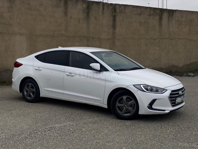 Hyundai Elantra 2015, 220,000 km - 1.6 l - Bakı