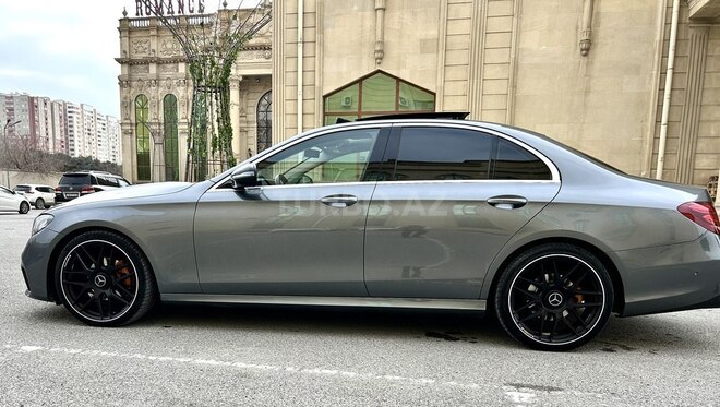 Mercedes E 220 d-7