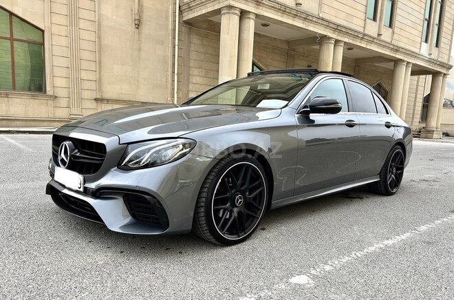 Mercedes E 220 d-2