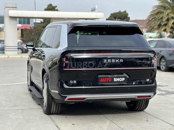 ZEEKR 9X-8