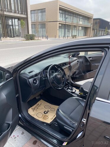 Toyota Corolla 2018, 100,000 km - 1.6 l - Bakı