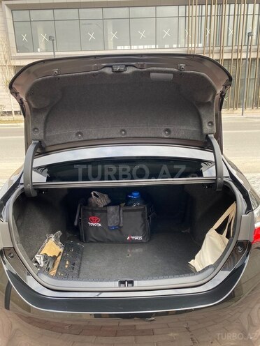 Toyota Corolla 2018, 100,000 km - 1.6 l - Bakı