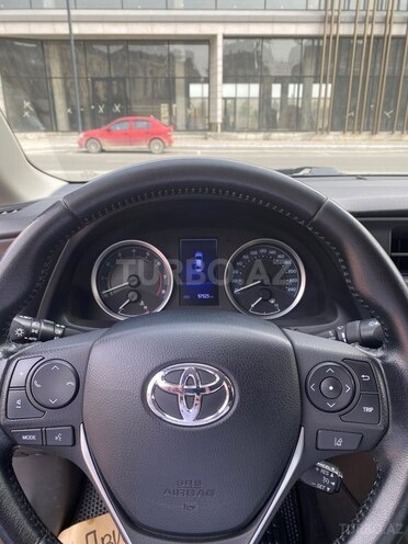 Toyota Corolla 2018, 100,000 km - 1.6 l - Bakı