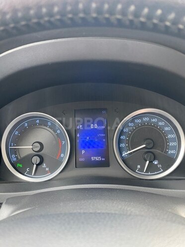 Toyota Corolla 2018, 100,000 km - 1.6 l - Bakı