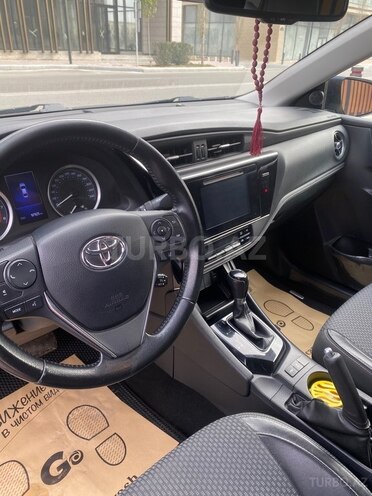 Toyota Corolla 2018, 100,000 km - 1.6 l - Bakı