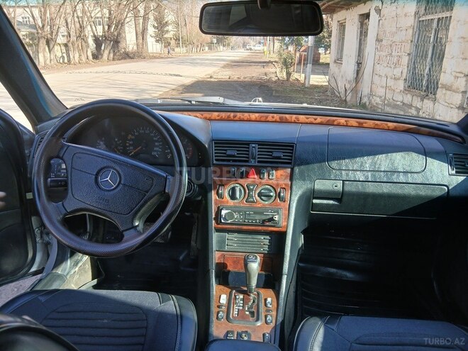 Mercedes C 220 1999, 427,000 km - 2.2 л - Ağdam