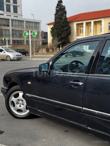 Mercedes E 230 1995, 403,064 km - 2.3 l - Bakı