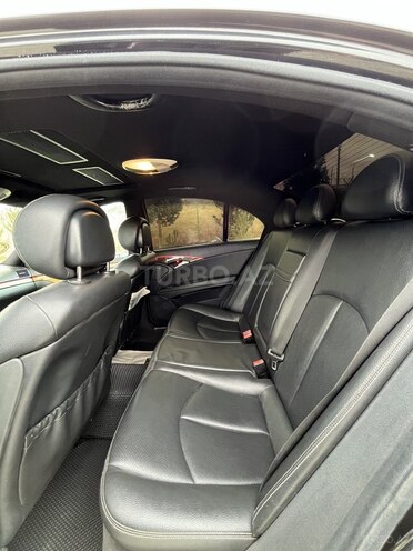 Mercedes E 350 2006, 205,000 km - 3.5 l - Bakı