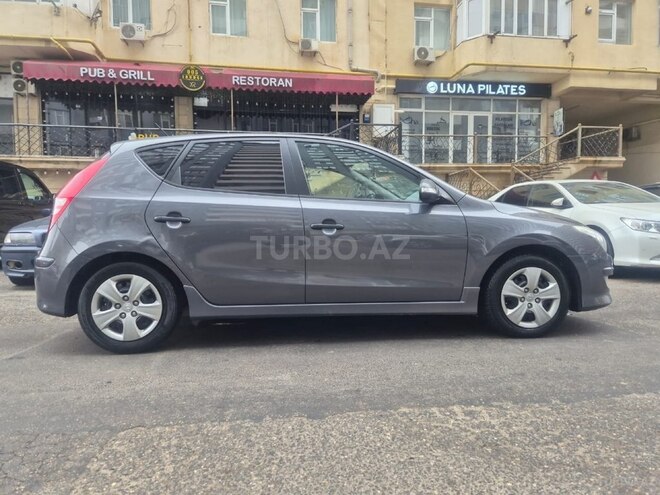 Hyundai i30 2011, 297,710 km - 1.6 л - Bakı