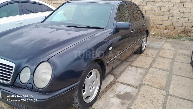 Mercedes E 230 1996, 380,000 km - 2.3 l - Sumqayıt