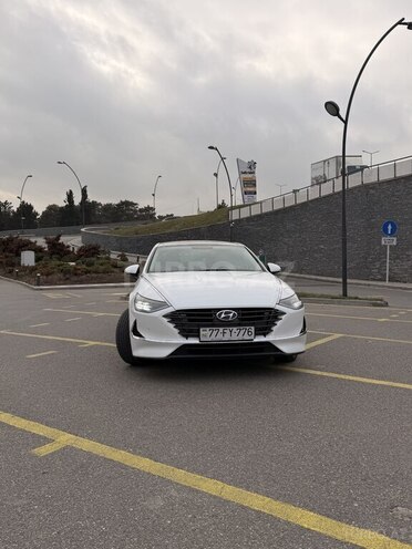 Hyundai Sonata-4
