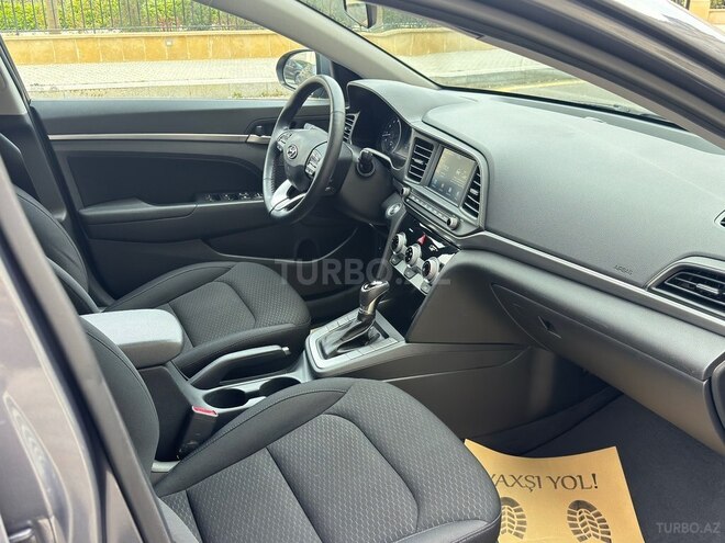 Hyundai Elantra 2019, 170,000 km - 2.0 l - Bakı
