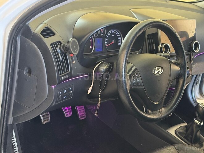 Hyundai i30 2010, 285,000 km - 1.6 l - Bakı